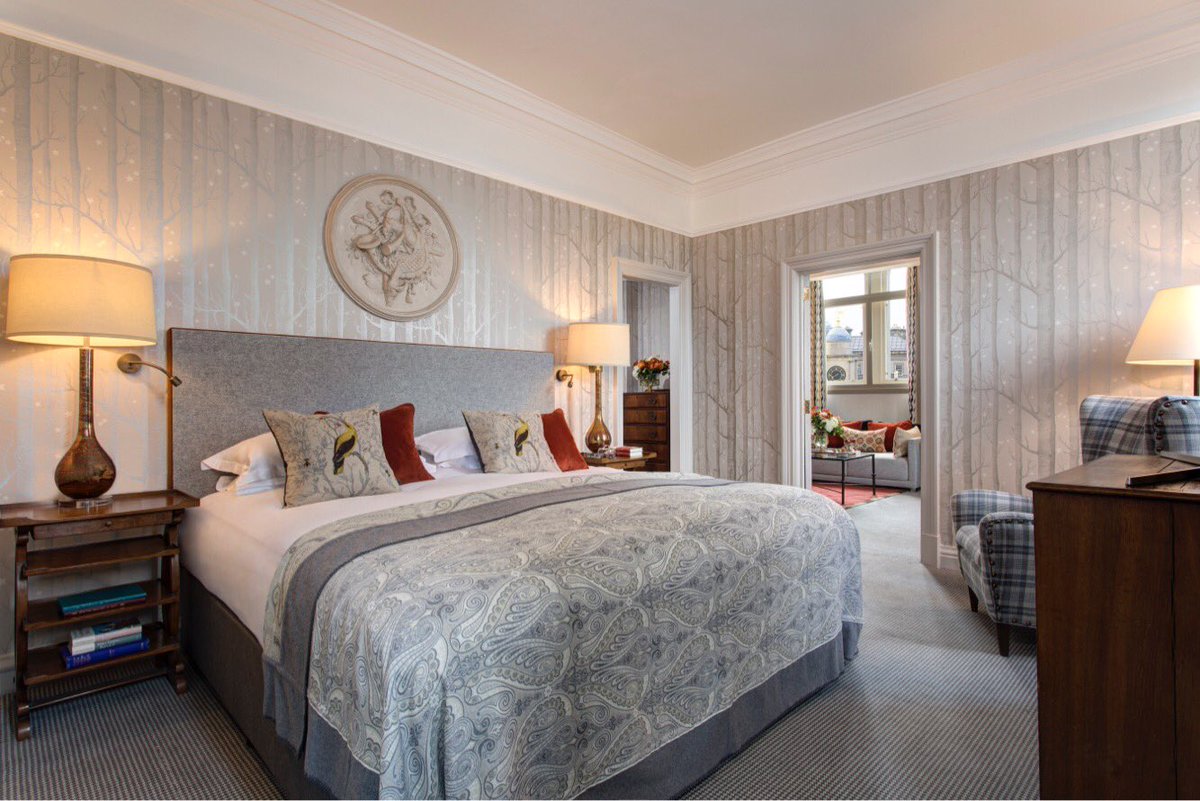 The_Balmoral's tweet image. The J.K.Rowling Suite is just one of our many special suites where you can discover turret style alcoves and decor inspired by the Scottish woodlands &amp;gt; bit.ly/2LhOtNb

#thebalmoralhotel #hotellife #suitelife #edinburgh #rfhotels #scotland #jkrowling #harrypotter