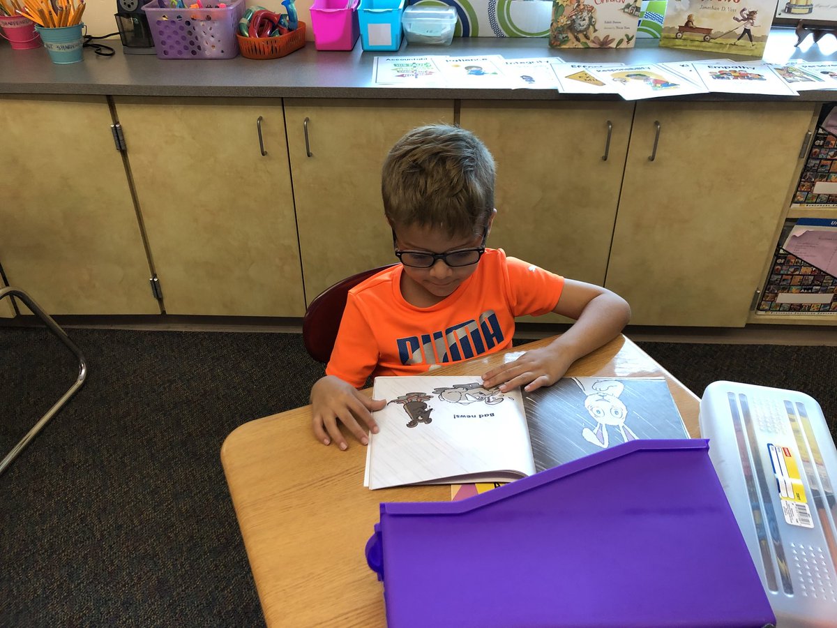AngEberhart's tweet photo. Ss are learning about stamina and silent reading...we made it to 8 minutes on our first try! https://t.co/beZ0wiuUOO