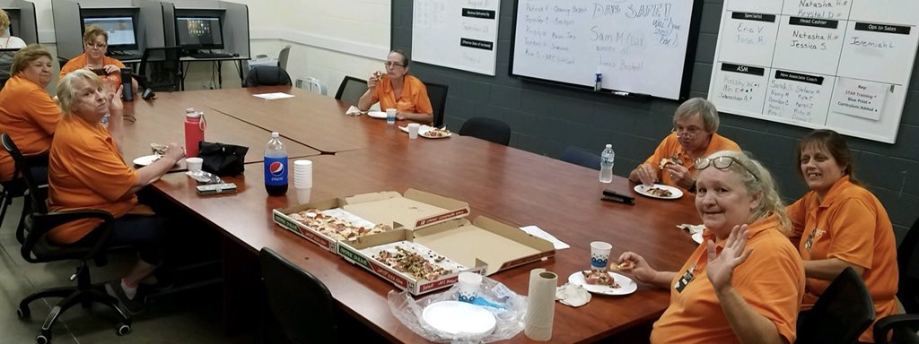 andrewsmcneilly's tweet image. Huge THANK YOU to our store partners here at 2702 for kicking off #MetAppreciation month by providing the team with lunch, and giving each MEA their own personal goodie bag. We definitely appreciate all that you do for us! #oneteam @cjgabridge @brendan_m_burke  @XKerrigan