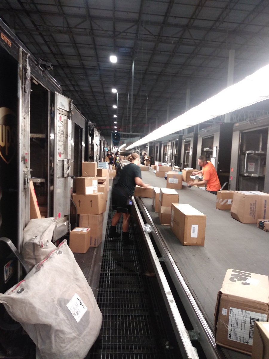 Tam_UPS's tweet photo. Train to RETAIN!
#IndyPreload #SafetyFirst @gmcgufUPS
@HumerJoseph @JoeGaukler @redriversafety @hill_deryl @NilesShawna @roy_ups @UPSers @RedRiverUPSers @UPS_News @ExperienceUPS https://t.co/jJguKZcbFP