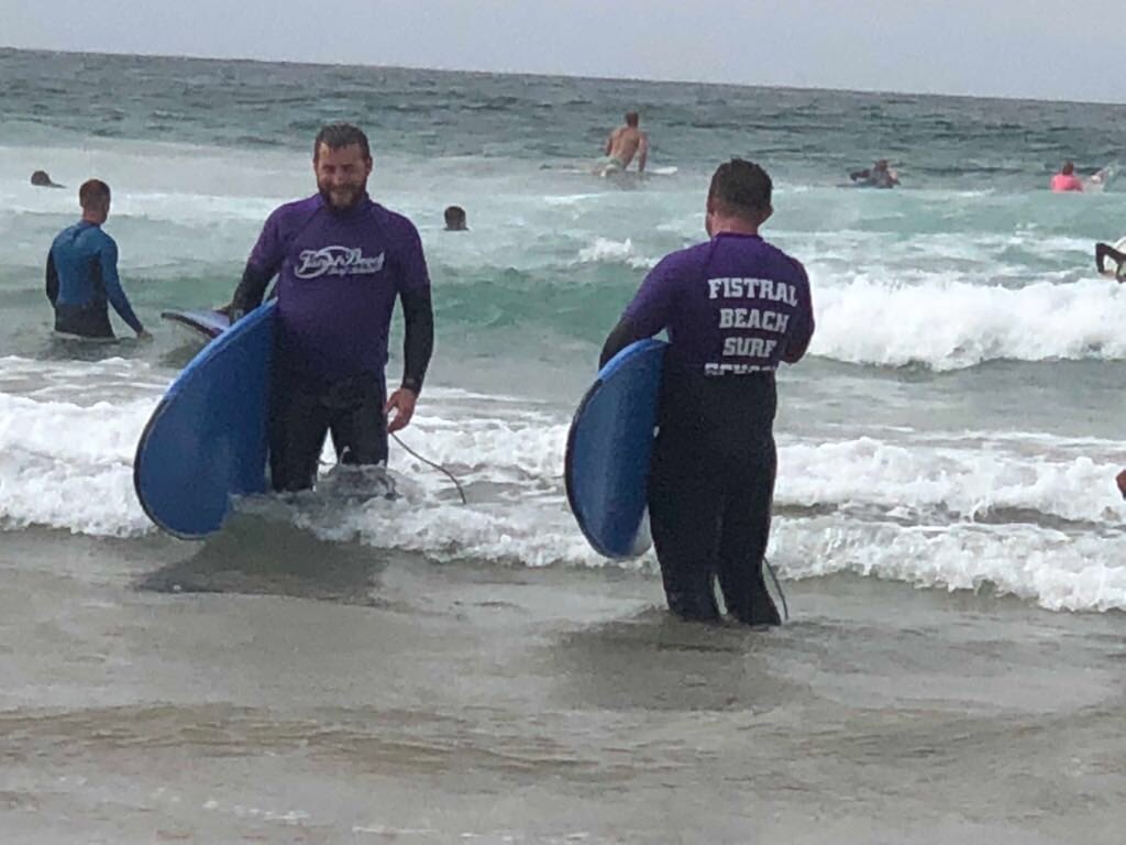 9selacf's tweet photo. @FistralSurfSch #ThankYou for giving our #Cadets and #CFAVs the lesson today! The CFAVs really enjoyed themselves #Surfing #Cornwall #ATWeek @selacf https://t.co/OfJs4tjKVx