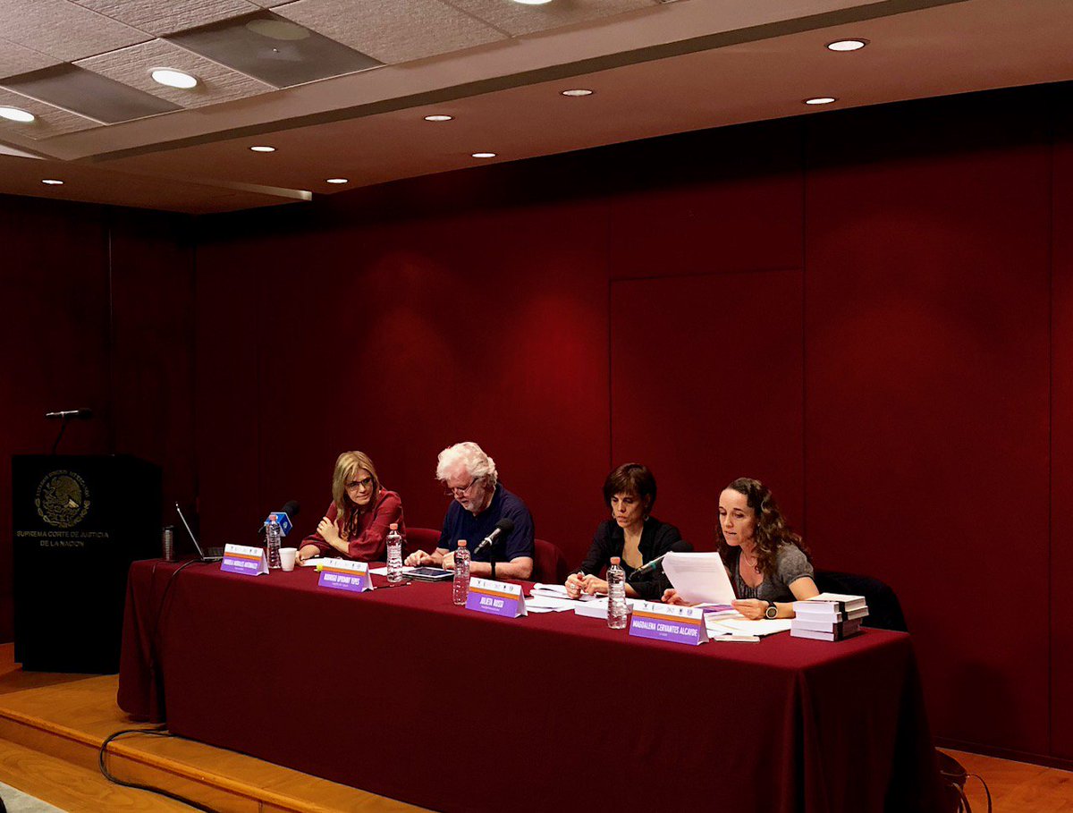 rolarch's tweet photo. #CECSCJN Ha sido interesante el contraste entre la mesa anterior (los derechos sociales en América Latina) y la que se desarrolla ahora s/ experiencias locales. Continúa la transmisión del Seminario s/ Exigibilidad y Protección de los Derechos Sociales en: https://t.co/e2N8K7HnGU https://t.co/S440p3CDo3