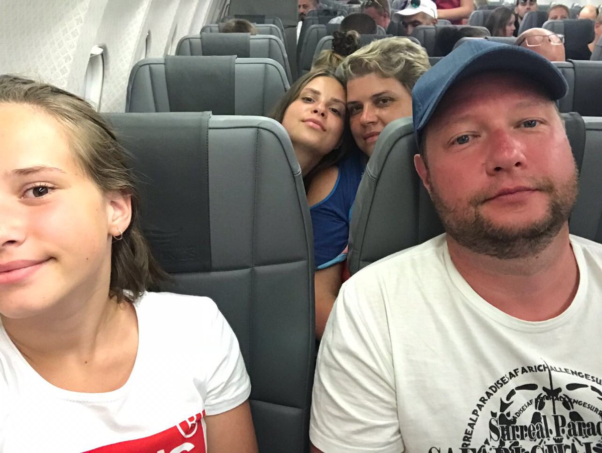tsittser's tweet photo. 🌅🇹🇷✈️👨‍👩‍👧‍👧❤️ https://t.co/YHhkVUwkI5
