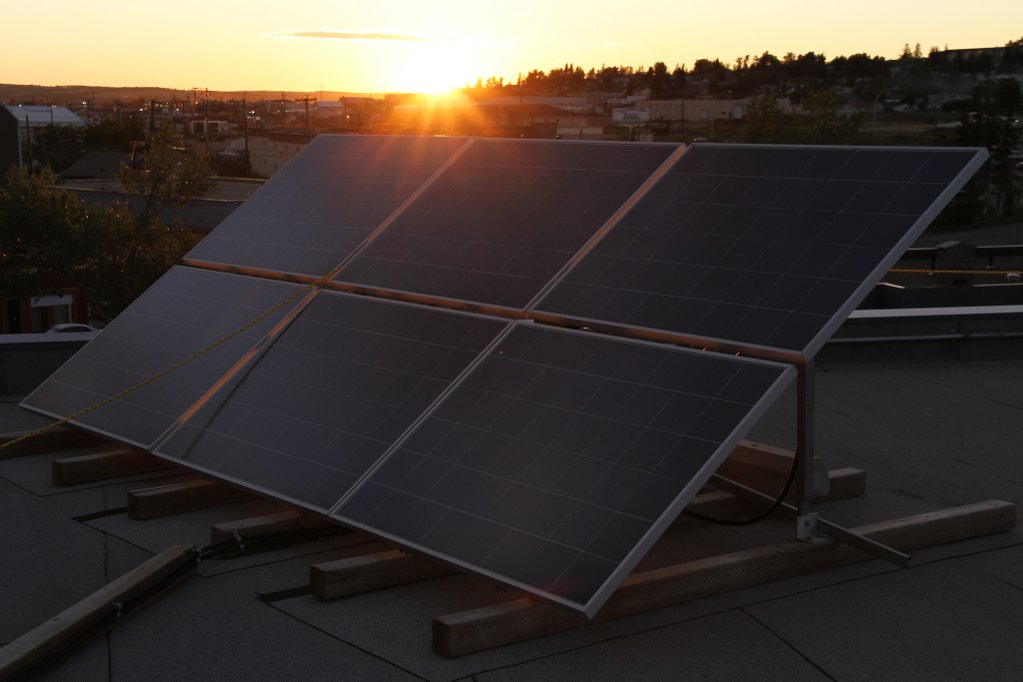 Pembina's tweet photo. The task of reducing BC's carbon pollution must not be underestimated. We must be ambitious to make up for lost time.
Our recommendations: https://t.co/4rZxt3tAJZ
#bcpoli #CleanGrowthBC @AJWVictoriaBC @Wilkinson4BC https://t.co/wfome8zqJY