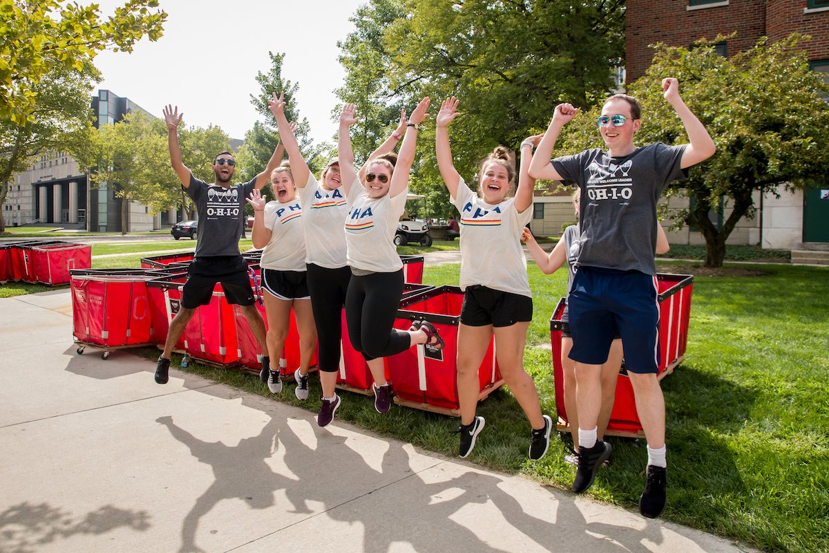 StudentLifeOSU's tweet photo. We’re so happy to have our OWLs here on campus! Take the Move-In survey to let us know how your experience was: https://t.co/x128wI1mHV #WelcomeOSU https://t.co/xCC7oUsvom