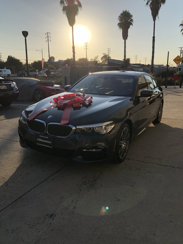 CarVendorz's tweet photo. 🚨Happy Cutomer Alert🚨 
Congrats to our new #CarVendorz customers with their 2018 #bmw #530e Yes, we work with any credit and can lease or purchase any make and model at wholesale price. Your new 🚗 is only a 📞 away! https://t.co/xWq3QIGMPQ