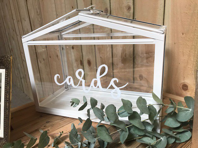 We now have this gorgeous Perspex post box to hire! I think you will agree that it is stunning!
Contact us to add this to your styling 💕💌📮