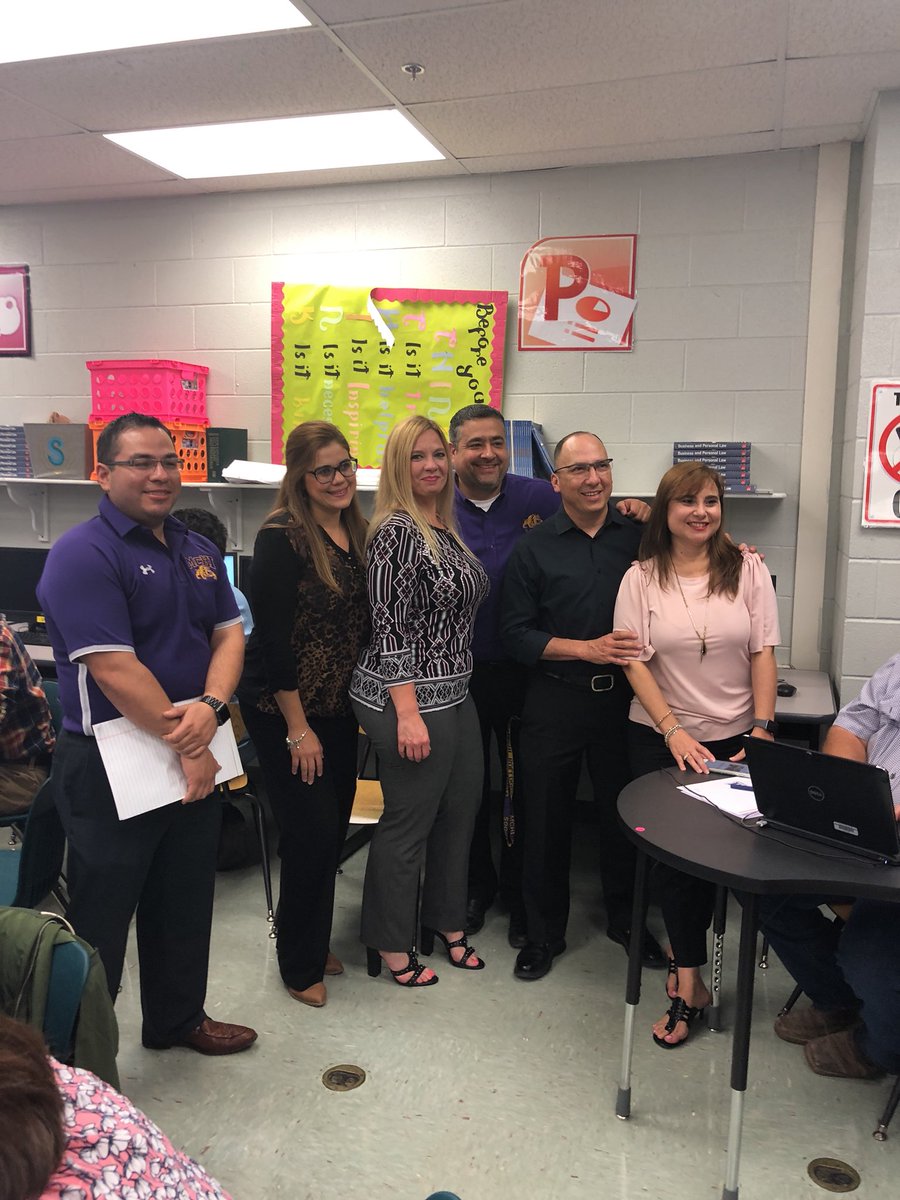 mchiprep_trev's tweet photo. Taking time out of the day to spend with cte #McHiStrong #blessed #leadership https://t.co/UHY2ISB9fP