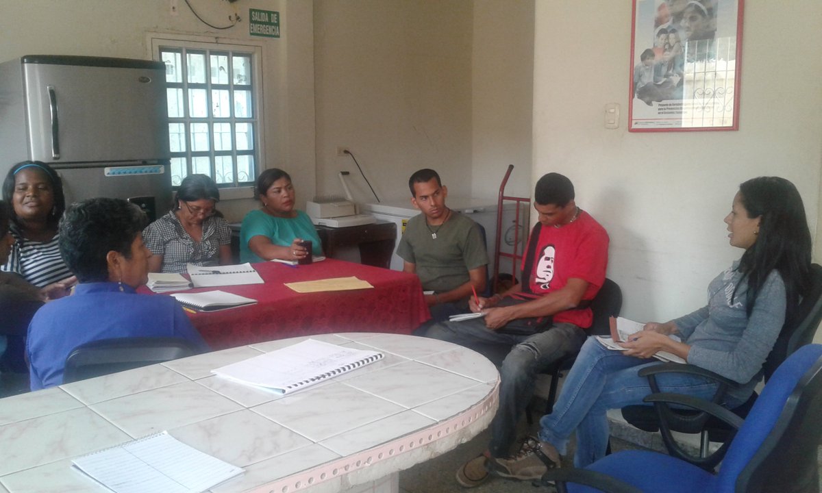 #15Ago ¡Continuamos con el fortalecimiento de la organización en las comunidades! Se sostuvo reunión con líderes del sector San Nicolás del mcpio miranda. Seguiremos avanzando en planificación, con las banderas de igualdad y derecho. #UNAMUJER #IREMU #MISIONROBERTSERRA #SECDIGEN