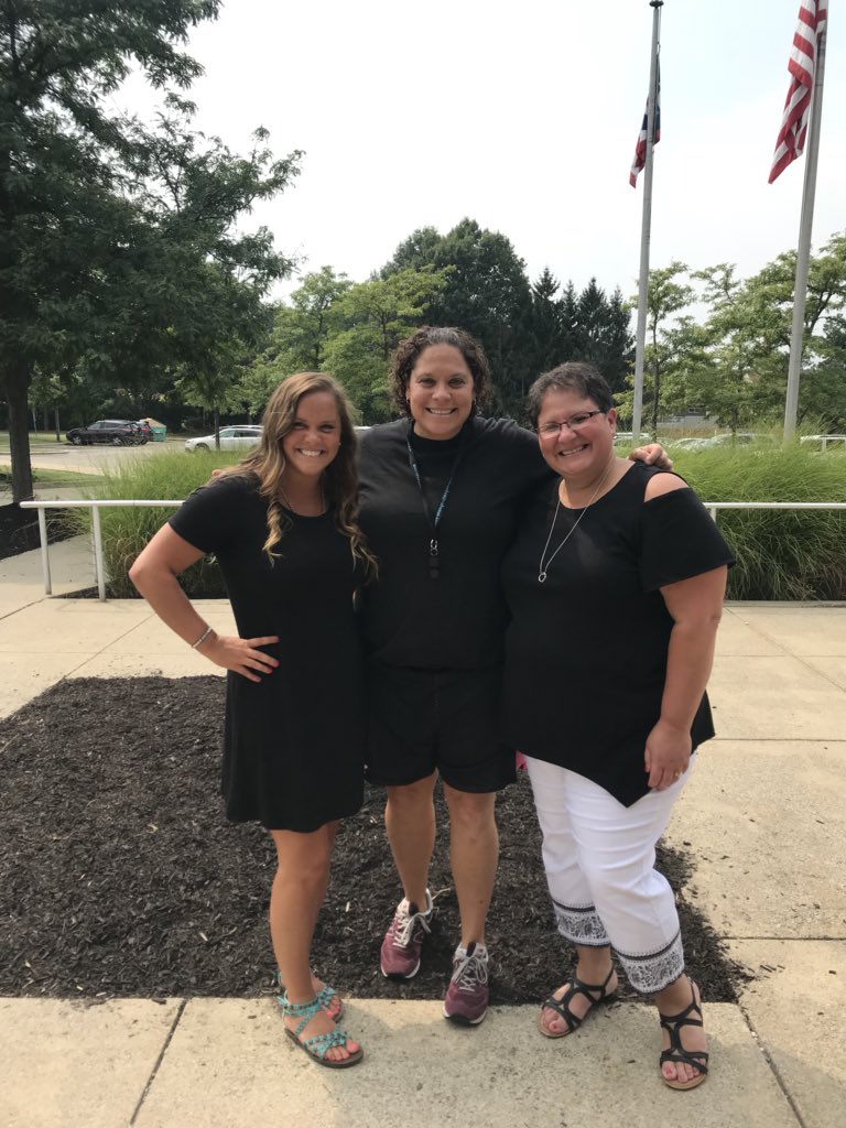 BWBisonTech's tweet image. Token first day picture with my UA besties @dtrick9 @chapmusicHT kicking off my 5th year!!