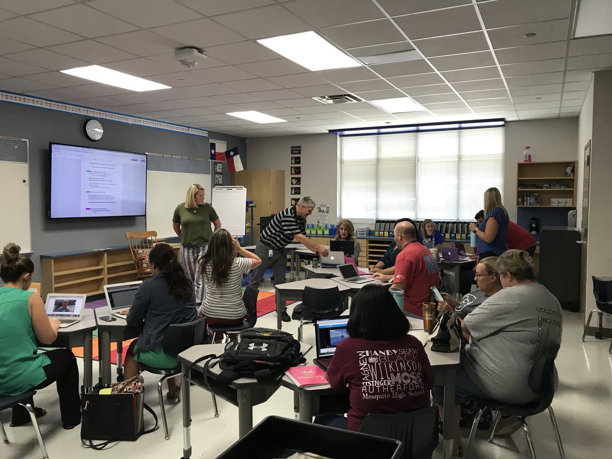laurenchism3's tweet photo. #EDLit18 was a hit! Thank you all!! #canandayES https://t.co/DiLDn5a5nM