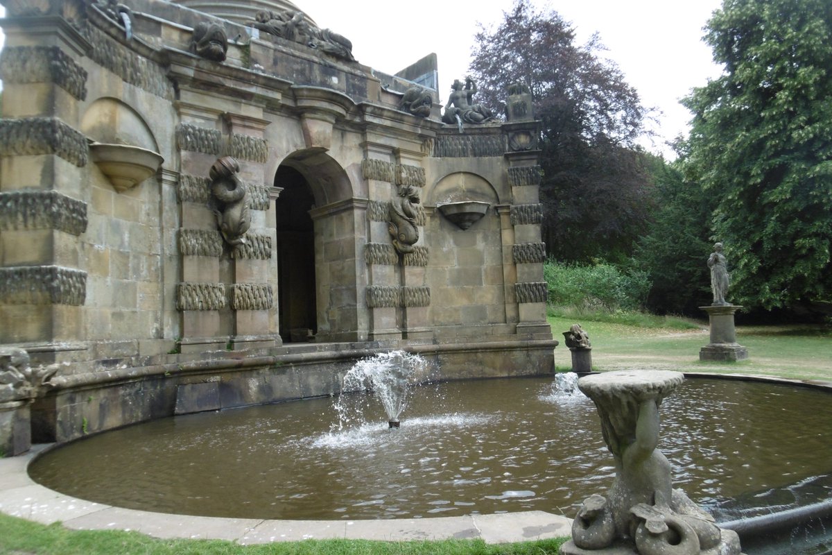 5thLackey's tweet photo. #ThomasArcher 1668-1743 another #Baroque garden building, this time the #CascadeHouse 1705 at #Chatsworth carving by #SamuelWatson & #HenriNadauld https://t.co/nZNjs8e5cl