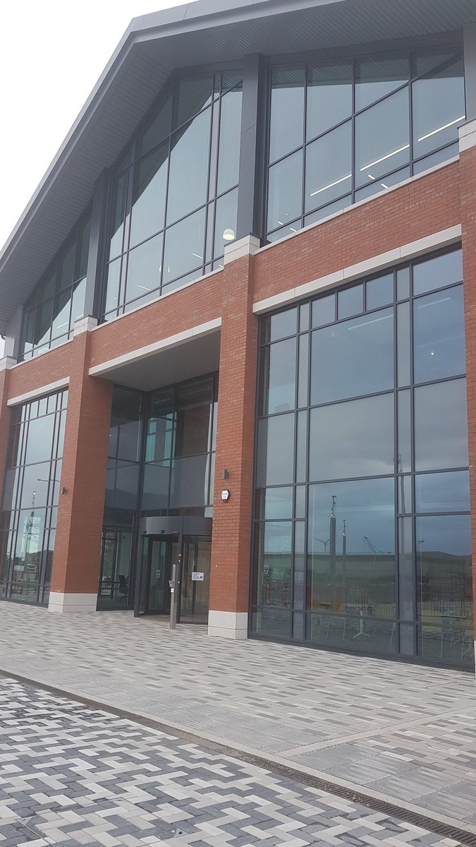 StudyUWTSD's tweet photo. Always exciting to welcome students to #UWTSDSwansea. This year we have lovely new buildings in #SA1, including #SA1Library, for architecture, computing, engineering &amp; @Athrofa students. Open day for @UWTSD 2018 entrants on Saturday. #Clearing hotline 0300 323 1828. #SwanseaHour https://t.co/9LVOHPnff6