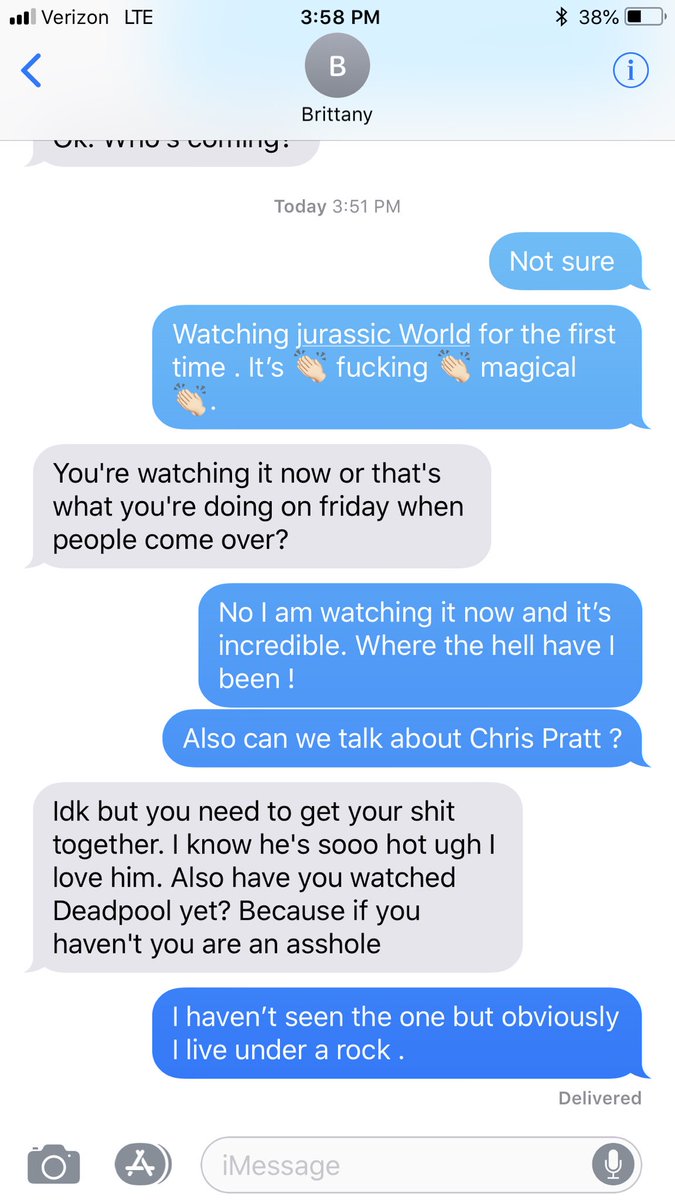 katehorberg's tweet photo. Obviously I live under a rock and have lots of movie to watch 🤷🏻‍♀️ Also heyyyyyy @prattprattpratt . #killermovie #mybestfriendishonestwithmealways #movietime #sherunsinheelsthewholemovie #respect #deadpoolnext https://t.co/Ieeegc9BXP
