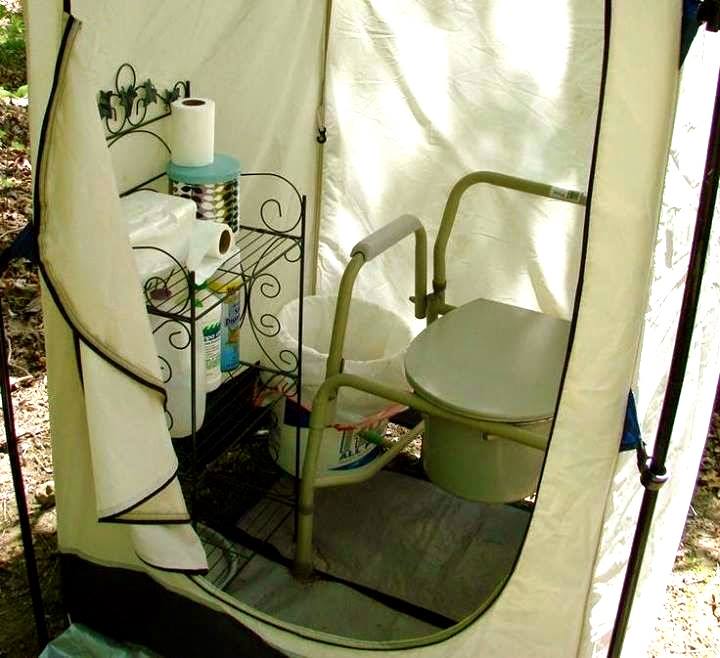 CampingRoadTrip's tweet photo. Every time we see this pic, we think we should try this one day... ๐ฝ https://t.co/9vPOzetbcn #camphumor #portapotty #camping #campingtips #camplife https://t.co/u9zrAhyvxa