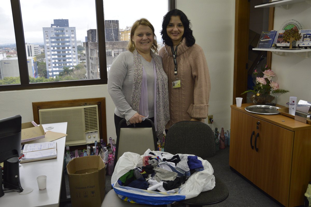 pvcicscanoas's tweet photo. Nossas princesas do Noite dos Sonhos receberam no dia 26 de julho uma bela doação de roupas da Renner e da Moda e Oferta. No mesmo dia, também foram doadas peças para o Abrigo Raio de Sol. As doações foram feitas na CICS em Canoas. 👍😉😁 https://t.co/l0RyIeouSI