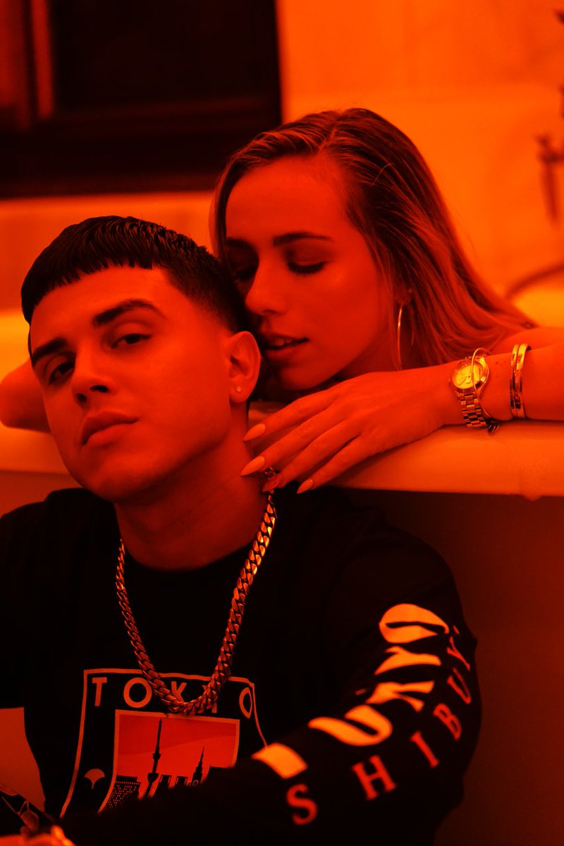 Darkiel_Omar's tweet photo. El video de CHIQUITITA ya está disponible en mi canal 🎞 🔥🔥🔥

https://t.co/tfSD70vMFB https://t.co/jkRA32cXJH