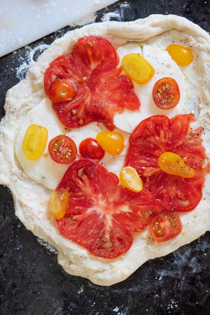 MyDaylyKitchen's tweet photo. Summer Heirloom Pesto Pizza https://t.co/0ppKAzqFPV https://t.co/m4ZMxhpCN8