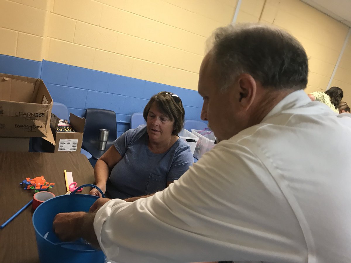 TeacherAllison's tweet image. We had the best time with our Glasgow Early Childhood Friends! Thank you for inviting us. We look forward to seeing the rest of your folks in Sept! Hope your little learners enjoy exploring &amp;amp; learn lots!!! @GlasgowScotties @GRRECKY @prufrockpress #handsonsteam #ecestem #elemstem