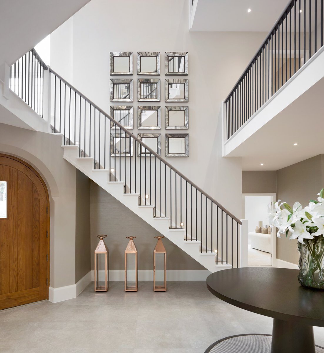 TeamEliteDesign's tweet photo. Sometimes simplicity is key! Looking back at the entrance hall to the show home project we completed at the beginning of last year. #elitedesignstudio #interiors #cheshire #london #interiordecor https://t.co/nXROyxsPYY https://t.co/GLKec45iCe