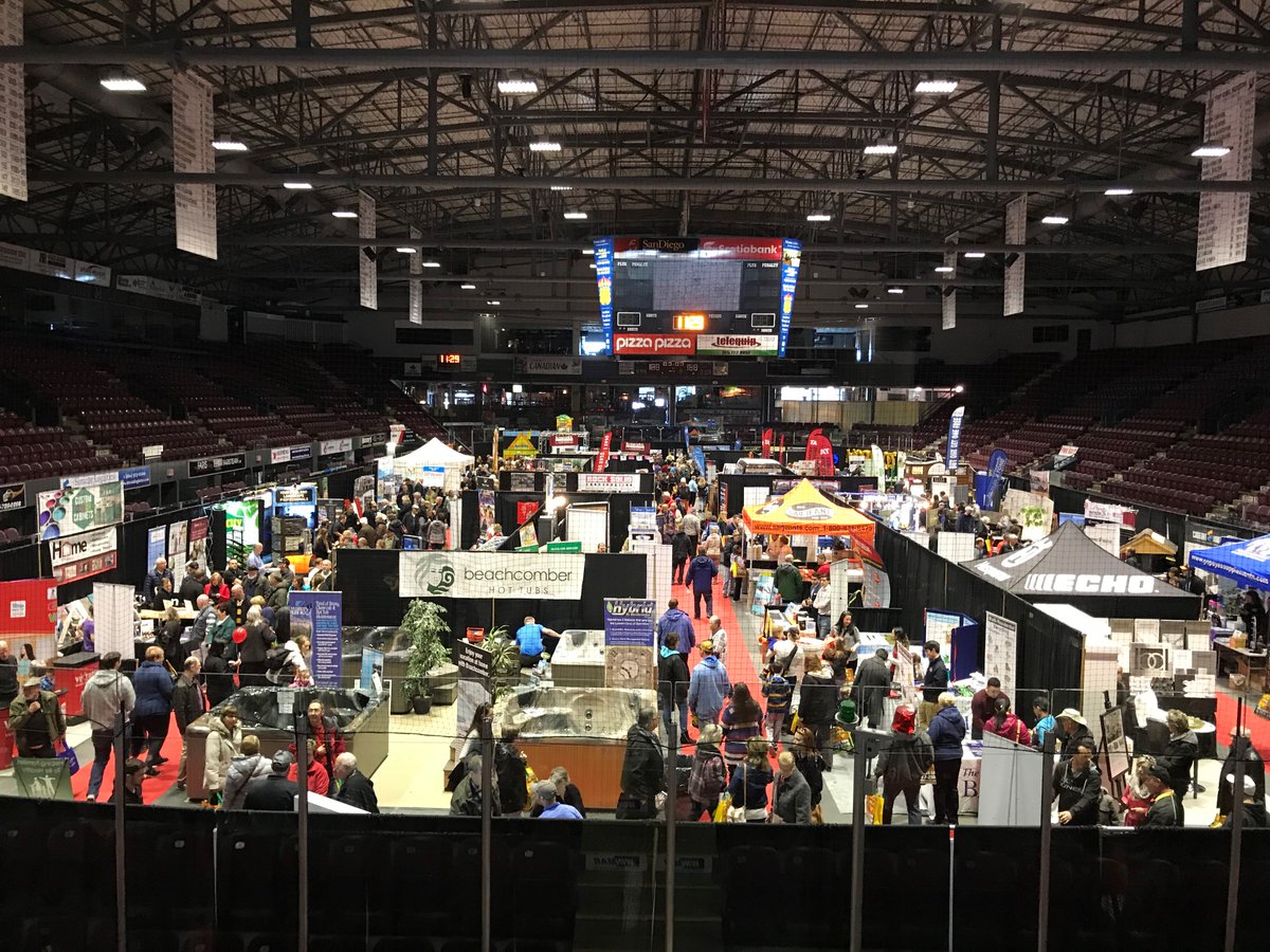 Don't miss out on the Fall Home &amp; Lifestyle show at the Barrie Molson Centre. Vendors wanted! If you have a home, garden, lifestyle, craft or artisan business sign up today! Email amakaroff@simcoe.com for more information or visit mbmshows.com
Free admission/parking!