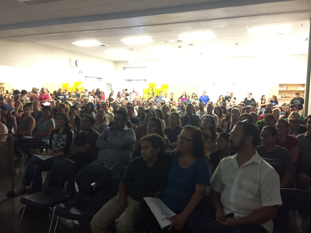 valmartinezfusd's tweet photo. A packed house at Baird’s first of two Back To School Nights. Thank you, parents!! https://t.co/EmDmBqGT96
