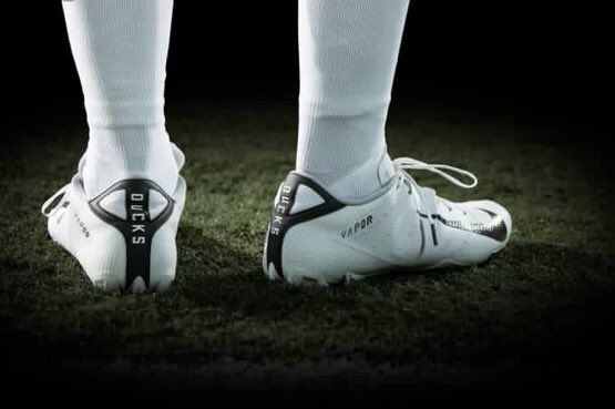 #BREAKING New Alternate uniforms for <a href="/oregonfootball/">Oregon Football</a> via <a href="/GoDucks/">GoDucks</a> #TBG