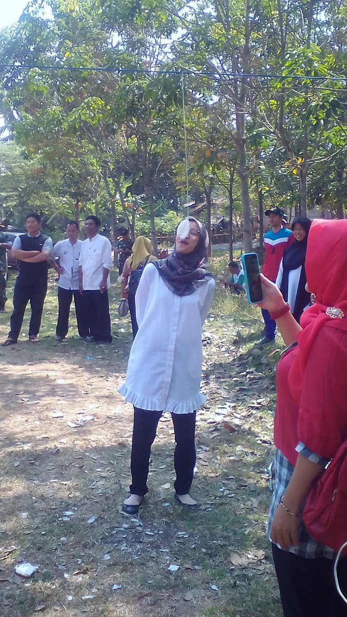 Pkm_cibatu's tweet photo. Keseruan Lomba dalam rangka HUT RI ke 73 @KecCibatu https://t.co/KwiSszdghd