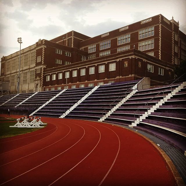 ParaFoto's tweet photo. Early eve track workout #cardozohighschool https://t.co/PlHXdSF3ch