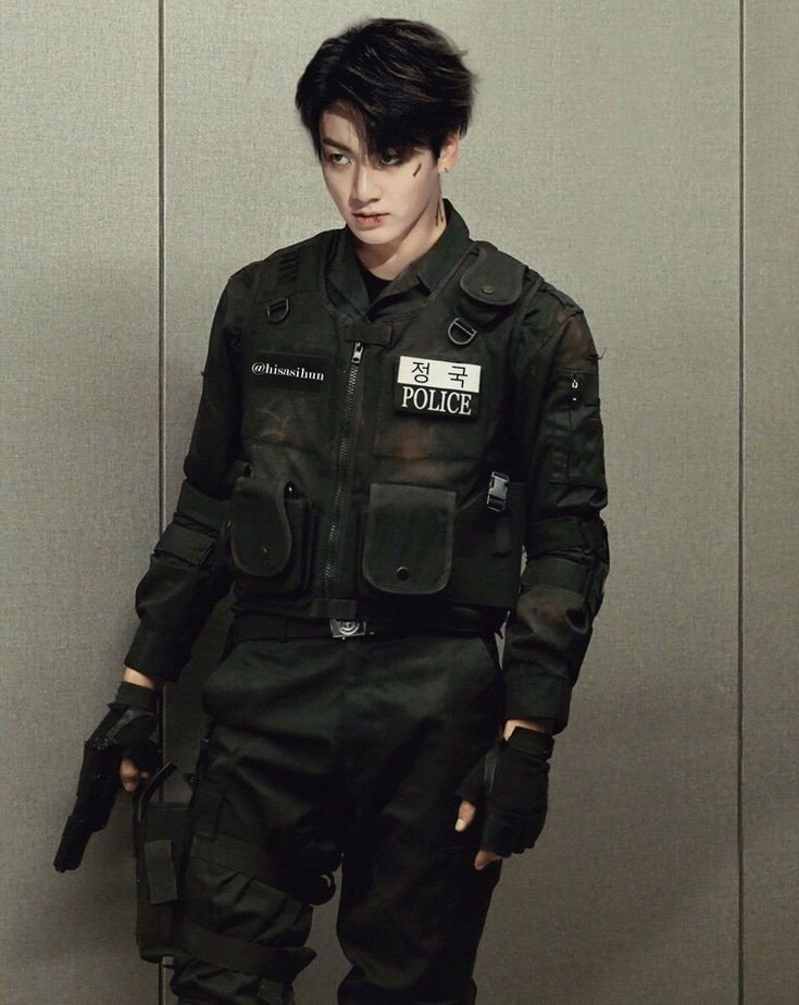 Chipbtsth's tweet photo. >< โอ้ยยย  ลุคนี้คือได้อ่ะ!! ดูเกรี้ยวกราดมากลูก อกอิแม่มีระริกระรี้  ใจบางหมดแล้วนะ 👉 #vkook  #kookv  #taekook  👈
#chipbtsth 

Cr. ตามภาพ 

#KimTaehuyng #JUNGKOOK #Taetae #จองกุก #วีกุก #กุกวี ❤😜😜 

 #방탄소년단  #BANGTAN #BTS #BTSARMY #bangtanboys #BangtanBomb https://t.co/SkOFNG3SXG