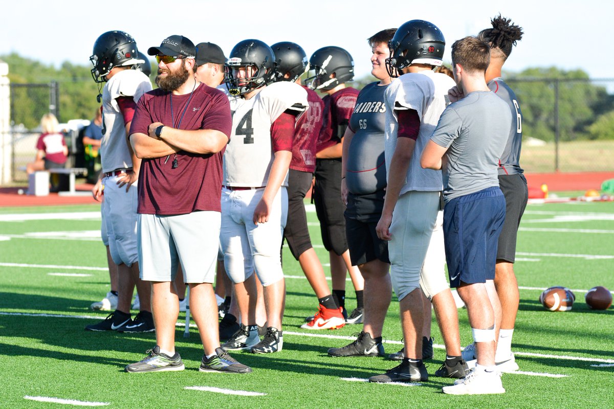 Abby_fo's tweet photo. Summer may be over, but the best season is just getting started... #FNL #1RoUSe @FanstandATX @ROUSEFB2018 https://t.co/9opTSXXiU9