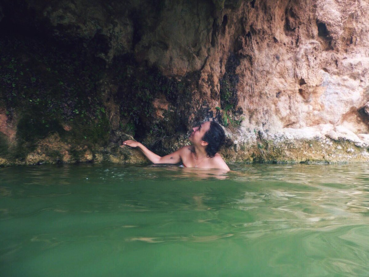 PriscilaRuiz3's tweet photo. Después de 3 años llegó el momento de volver a salir a la luz. https://t.co/emZqZ6QWhq