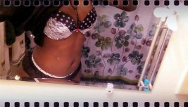 Kiaraj05358091's tweet image. #stripteaser
#polkadots~
#bw
#bathrooms
#mirrors
#WednesdayHumphelp
##GetOverIt