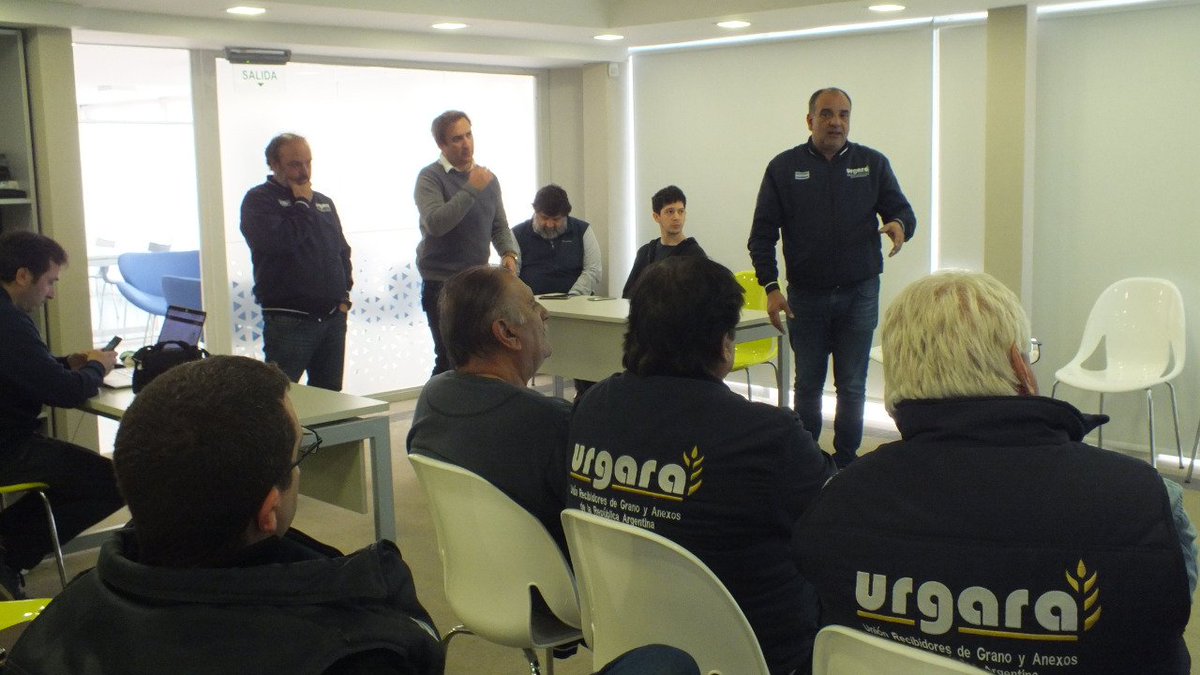 urgaracom's tweet photo. Delegados de todo el país se capacitaron en comunicación institucional. #URGARA en #CEFORGA
https://t.co/U97eoIKpVI https://t.co/I1bGvqgtlE