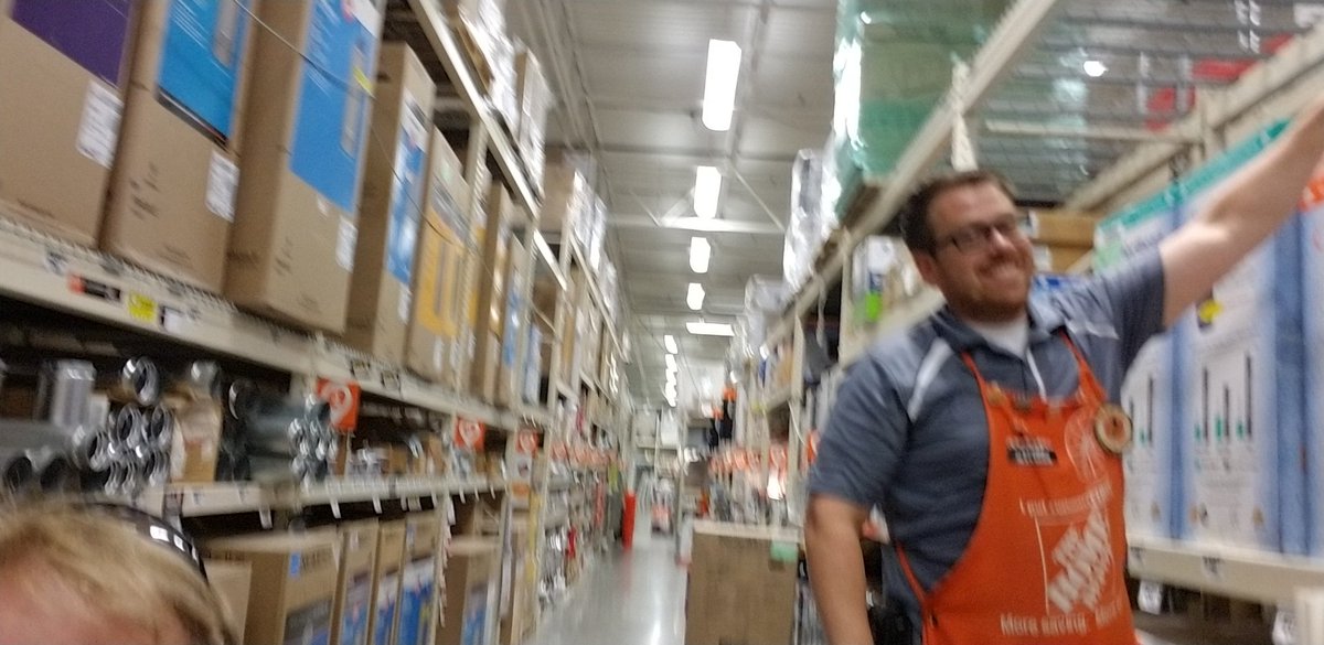 rmalotky's tweet photo. Thanks Jon for re hooking an un hooked safety cable. Great job leading by example! #Safetyselfie #d61safe #2842willmar @DepotHawkins https://t.co/aHzaL0oSmp