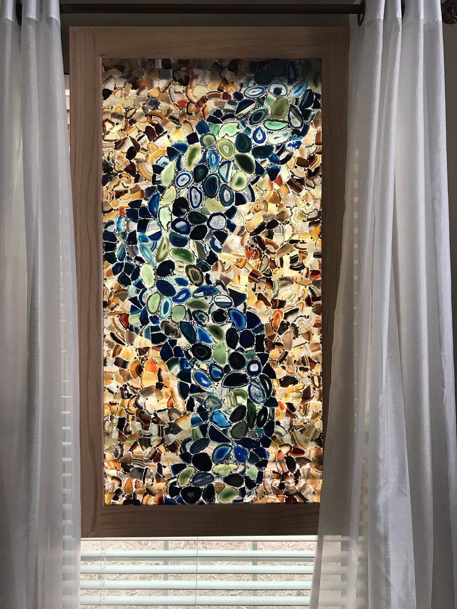 mmhohenstein's tweet photo. Enjoying my window treatment. #MyArt #Agate #slices #Rock #art #artistsontwitter #artistsofinstagram https://t.co/PFu3UuNQXZ