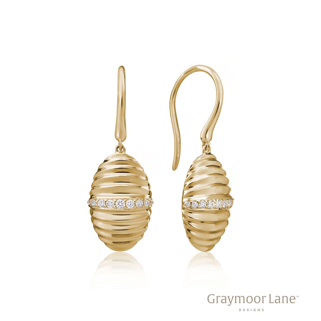 GraymoorLane's tweet photo. Drop earrings from the new #LightCollection! Which color would you wear more?!
.
.
.
#GraymoorLaneDesigns #GLnDesigns #GLn #Jewelry #ByWomenForWomen #MidCenturyModern #MidCentury #design #designinspiration #JewelrytoLiveBy #JewelryLover #handmadejewelry #fashionjewelry https://t.co/Vb4sG6omjW