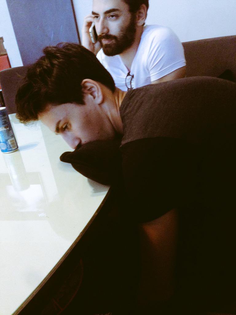 Üşengeç insanlar listesi 
1) Sina Özer <a href="/sinaozer/">Sina Ozer</a>