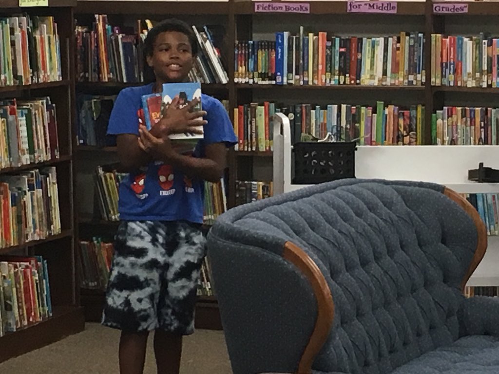 RPR2Library's tweet image. Hanging out in the library at meet your teacher night. “How many books can I put on hold?” @RPBlueJays @NWMASL