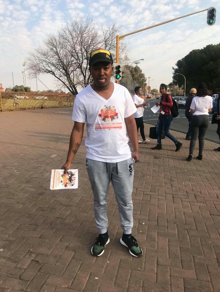 PonchSuarez11's tweet image. #SpringJumpOff

You gadda get your ticket at computicket, best believe..its gon be a hella show🔥🔥🔥🔥