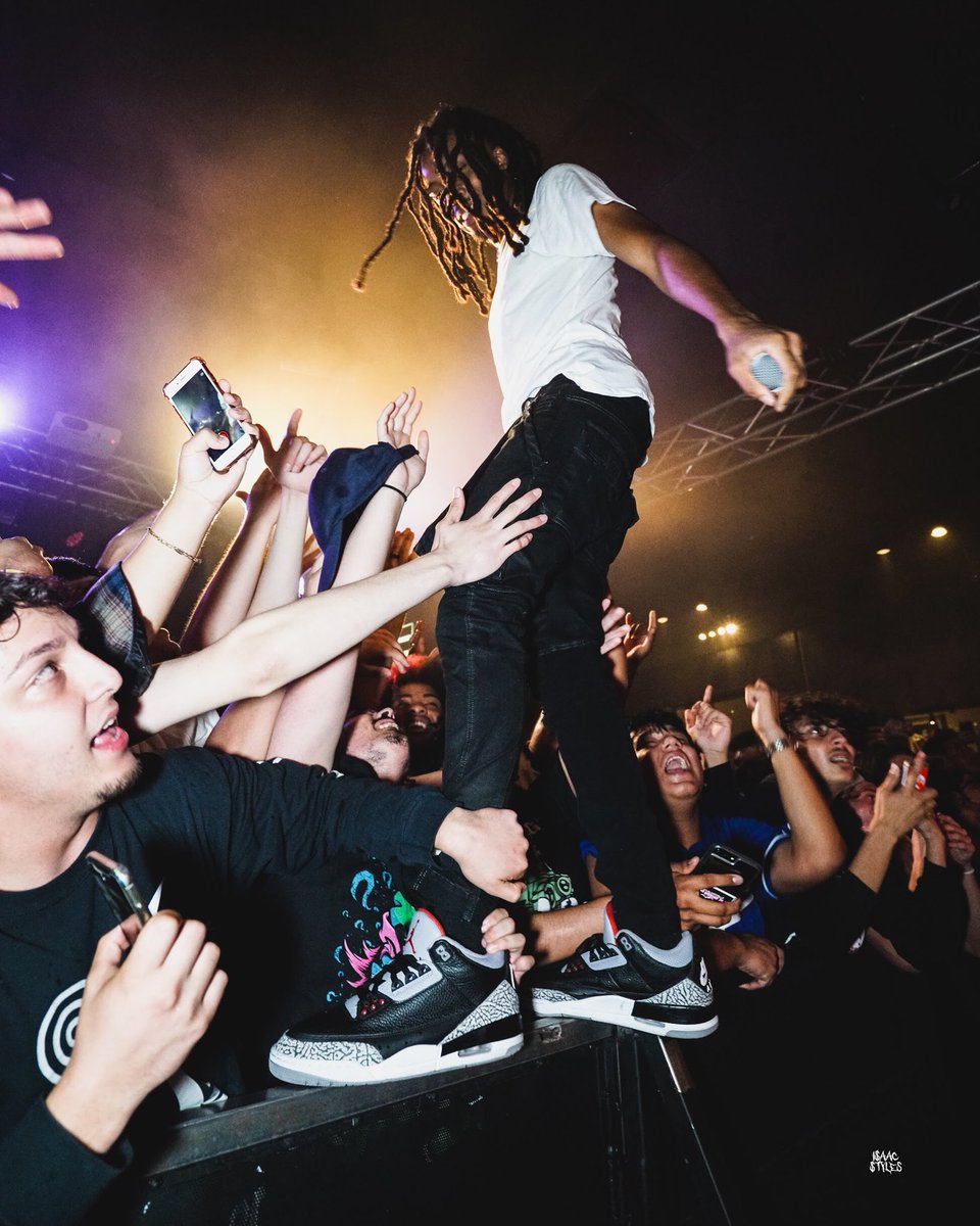 isaacXstyles's tweet photo. CHRIS TRAVIS 🎲‼️ https://t.co/VHnpYFn6WV