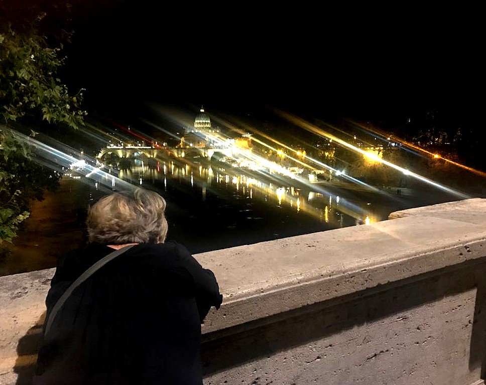 charliecarla's tweet photo. fotografando Roma di notte.
#photography #Rome #magicofthenight https://t.co/j4T9O5WyIF