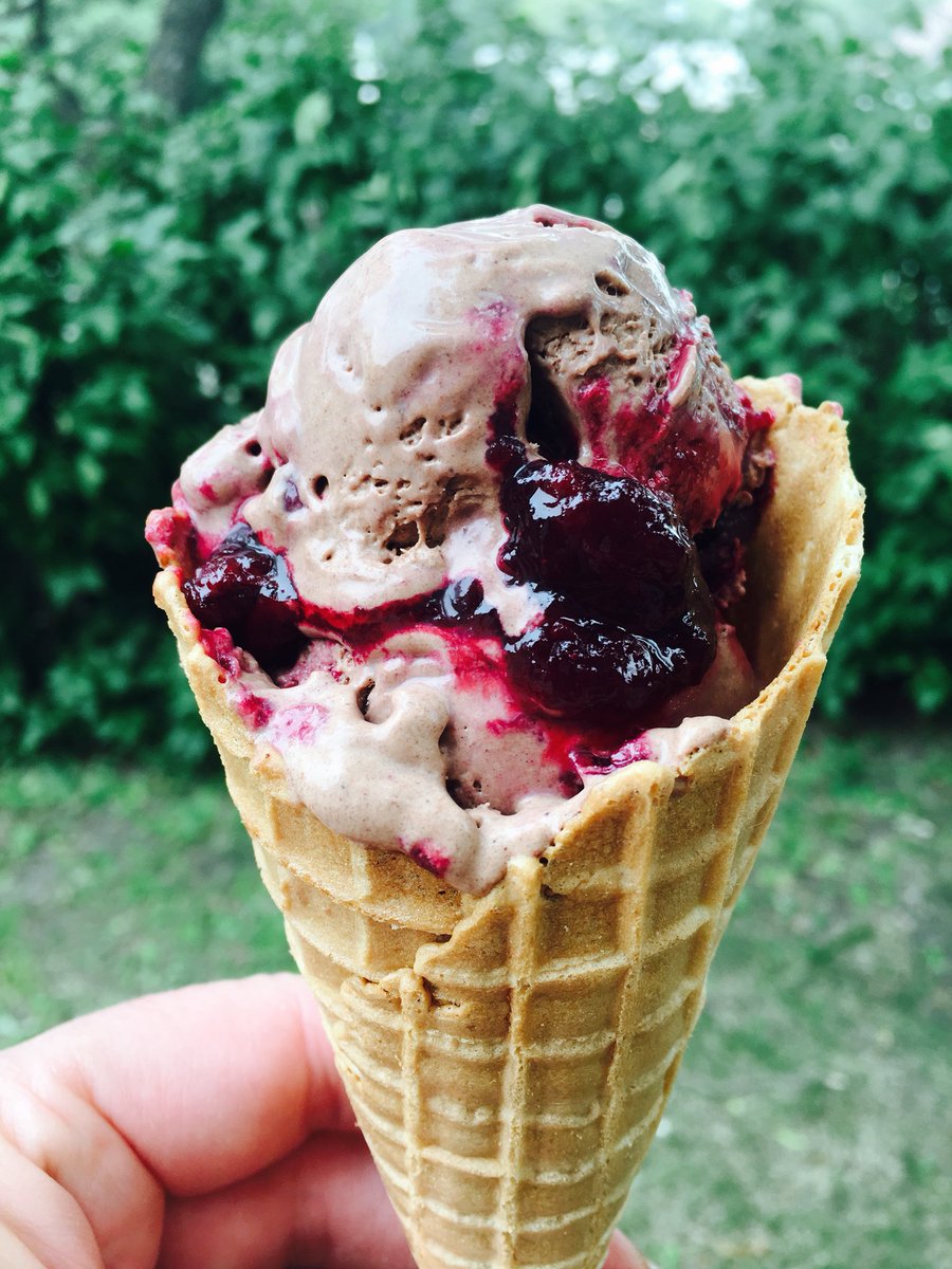 sweetsugarbean_'s tweet photo. Sometimes I make my own ice cream and it’s really, really good. Thanks for the sour cherries @TartyCherry! 
The recipe for no-churn chocolate and sour cherry ripple is in my cookbook! #allthesweetthings https://t.co/IFpHuhNeto