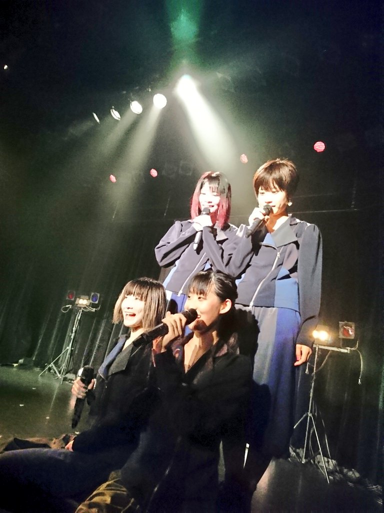 BiSH425105's tweet photo. 皆さん最後は笑顔で終わっていて…安心しました笑
全力で歌っていてそれぞれの個性が出ていてとても良かったです笑笑
皆さんこれからも頑張ってください!!笑笑
#BiS1
#BiS渋谷 https://t.co/t0LArNG1h3