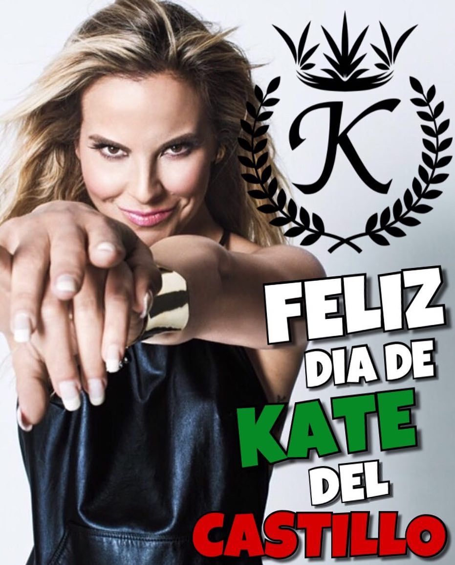 SamantaKDClover's tweet photo. Feliz KDCDAY para esa persona muy especial que nos inspira y nos encoraja día con día en sermos personas mejores! Te amamos muchísimo! 💖😍👸😘👑❤️💓💕💗💝💞💟❣️ @katedelcastillo #KDCDay #KDCLovers #LaTodo #LaUnicaReina #LaMejor #LaMeraMera #Chingona #diadekatedelcastillo https://t.co/8auiurgQKs