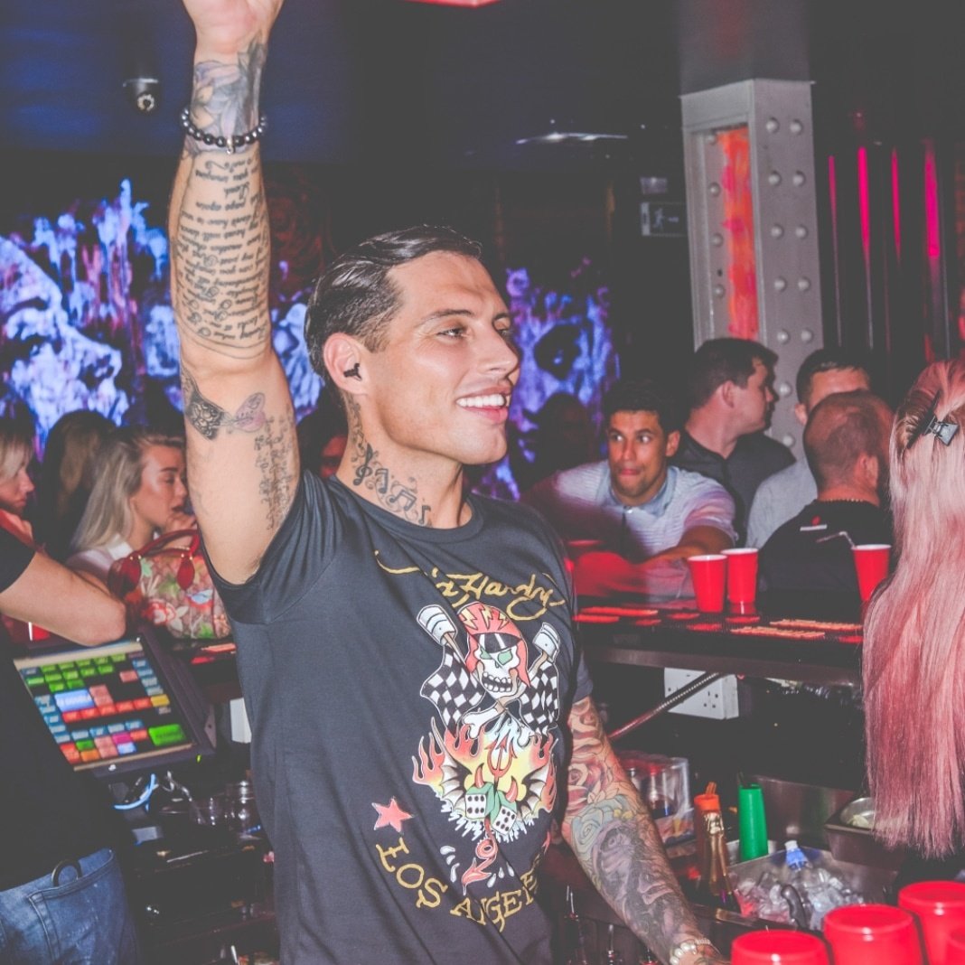 CraigCavanagh's tweet photo. #NewProfilePic #fresh #style #stylish #promo #ink #tattoos #tatts #inked #inkedup #freelancemodel #liverpool #lifeblog #dayblog #selfie #blogger #lifeblogger #stylish #unique #bar #nightclub #club #inkbar #liverpool #vibe #vibes #VIP #nightlife #CityLife #dance #housemusic https://t.co/ByiCTj33dc