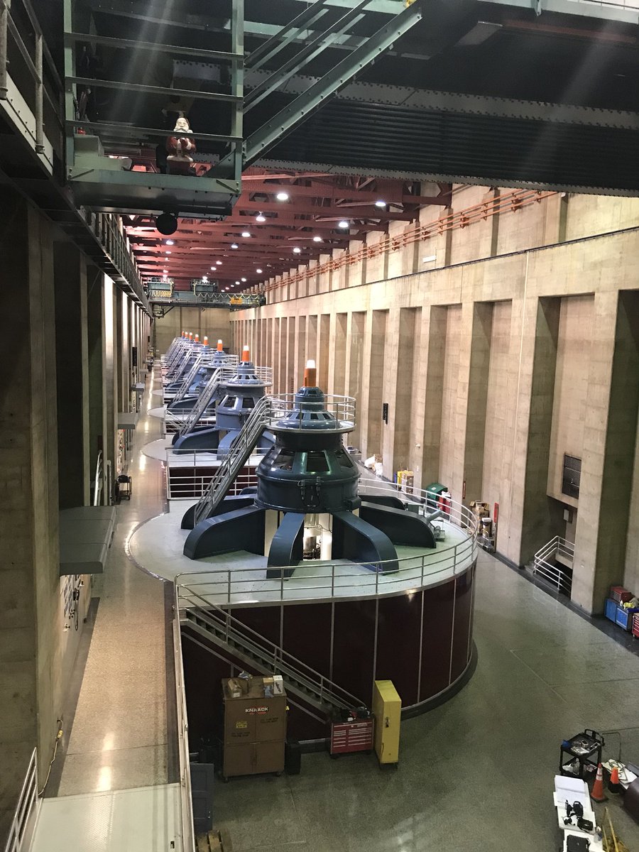 MrsRaymondWES's tweet photo. Hoover Dam tour! #HooverDam https://t.co/2MdnlwlXX4