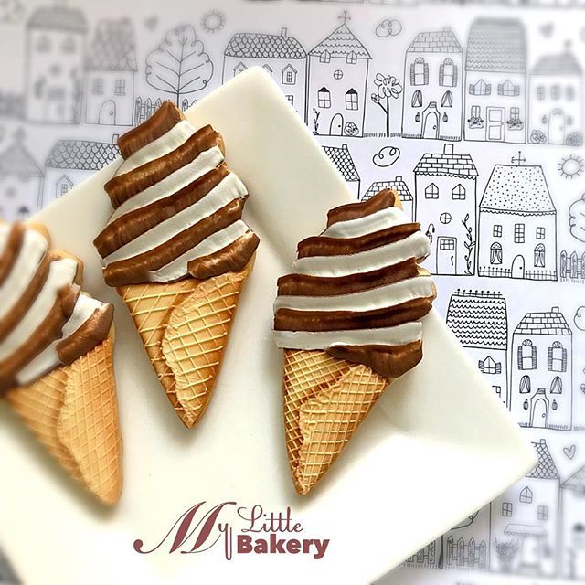 _Nadia_K's tweet photo. It’s hot here... Would you like some ice cream? 😋😋😋
.
#cookies #mylittlebakery #cookieart #decoratedcookies #cookiedecorating #sugarcookies #icingcookies #icecreamcookies #summercookies #instacool #instagood #edibleart #decoratedsugarcookies https://t.co/fyOGvYVFfh https://t.co/RCaWxpvlxh