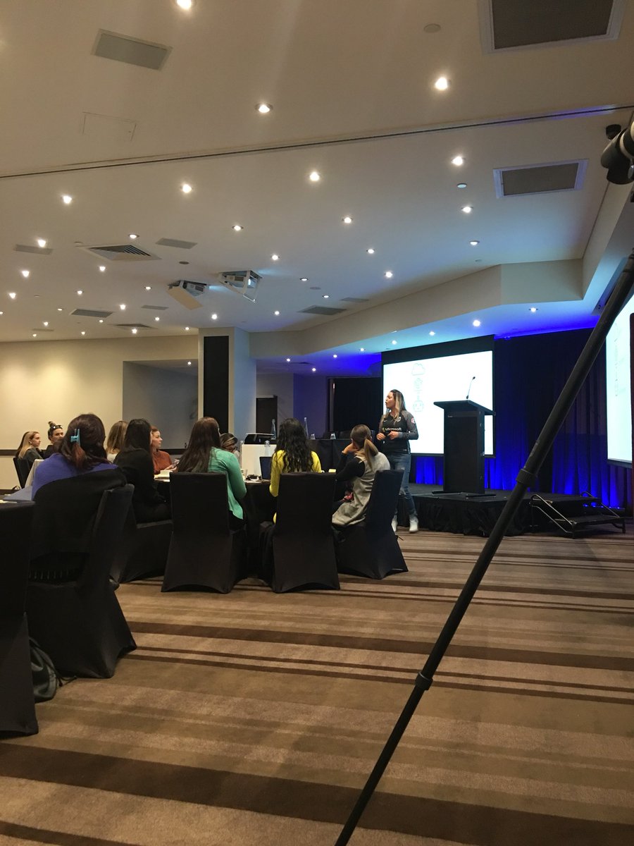 scott_millar_'s tweet image. @MiriRod talking about how everything we do is being reduced to data. In the past few years we’ve gone from #kilobytes to #yodibytes 🧠 #SMMS2018