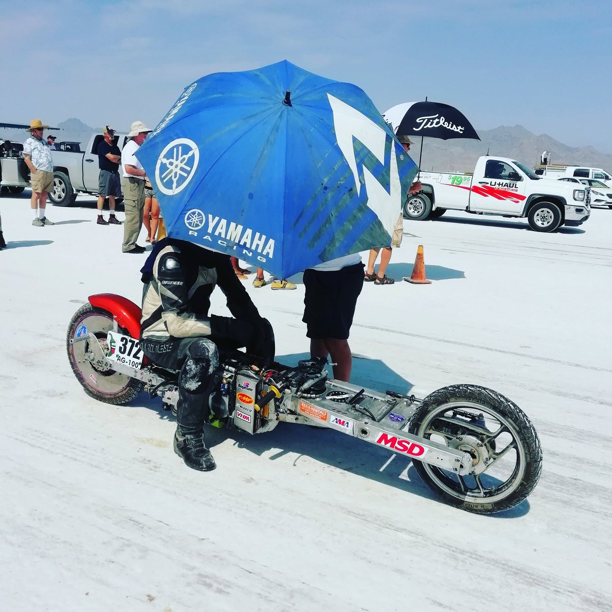 jpgagick's tweet photo. Et le pilote a... 71 ans...
#speedweek2018 #Bonneville https://t.co/QMlIS6pKLk